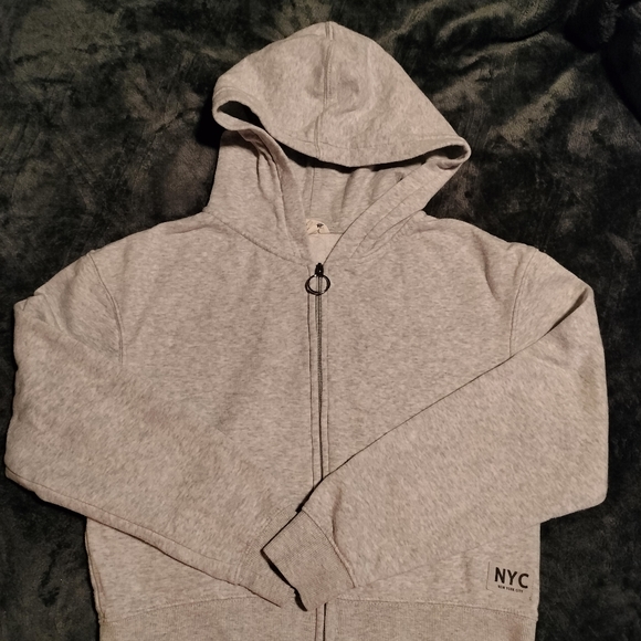 H&M Grey  Hoodie Zip Up Jacket Size 10-12 Good Condition NYC Logo - Picture 2 of 4